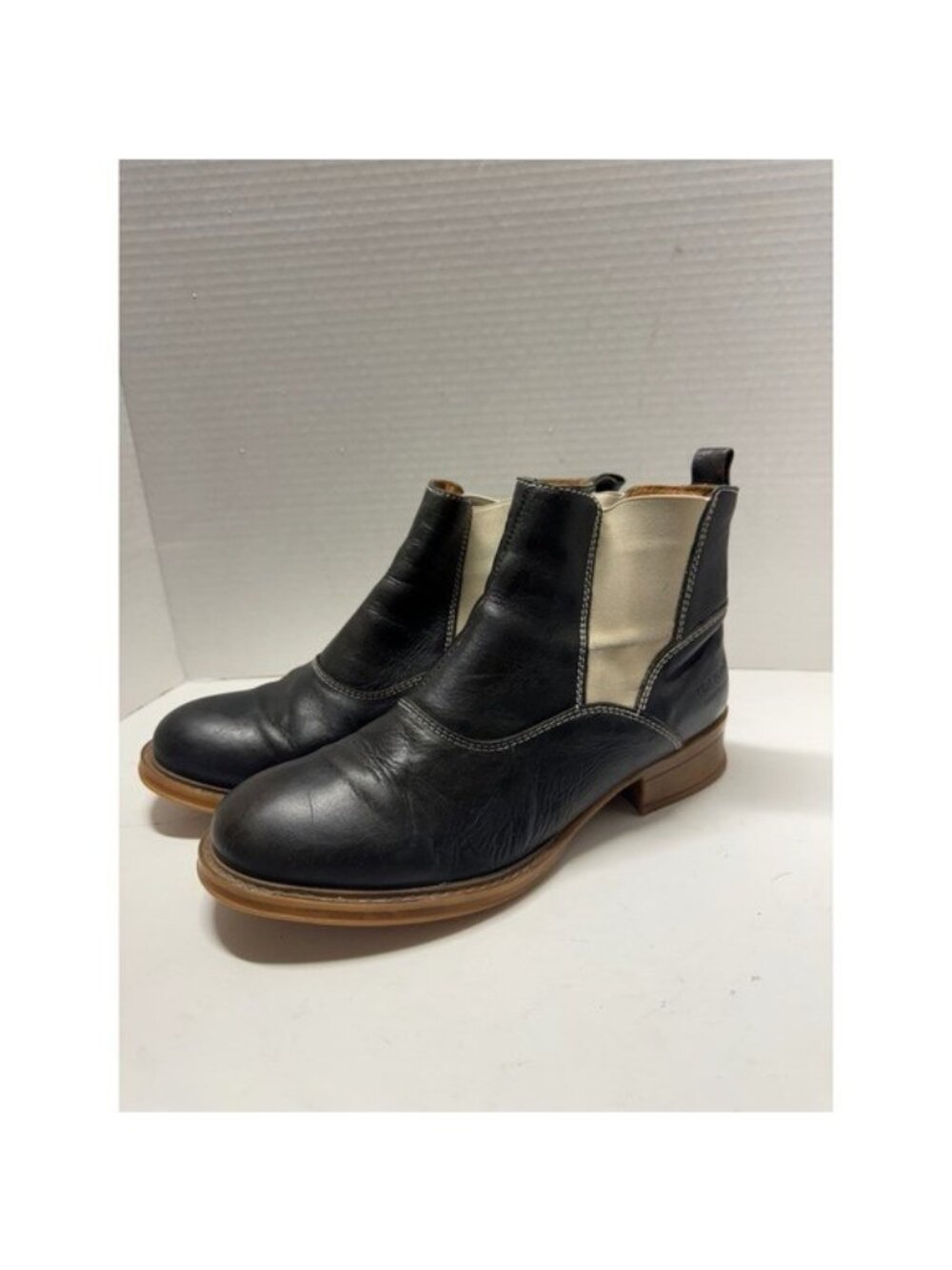 Ten Points Pandora Black Leather Chelsea Boots Made in Portugal Size 39 8.5
